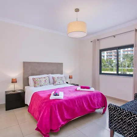 Stylish Holiday Apartment, Central Lagos, Algarve * Lagos